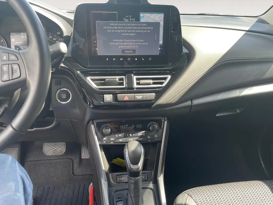 Suzuki S-Cross 1.5 Hybrid Style | Lichtmetalen velgen | Trekhaak | Navigatie | Stoelverwarming