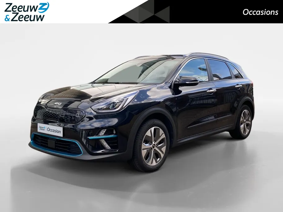 Kia e-Niro ExecutiveLine 64 kWh | Climate control | Leder | Stoel + stuurverwarming en ventilatie | Schuif/kanteldak | Navigatie | 17 inch LM-velgen | Keyless | SOH 97% |