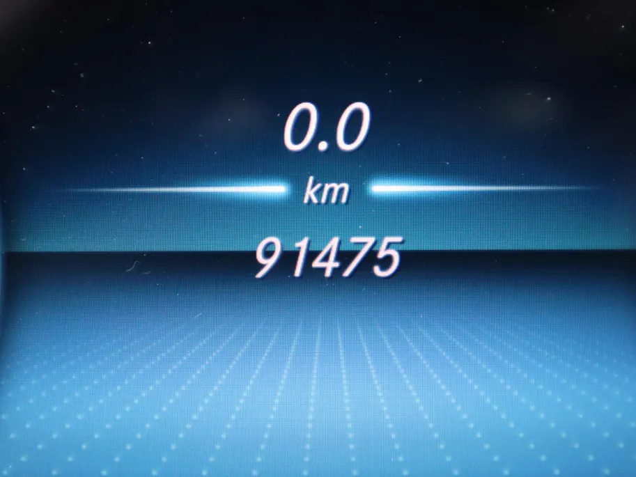 Mercedes-Benz EQC 400 4MATIC Business Solution AMG 80 kWh l Trekhaak l Keyless l Stoelverwarming