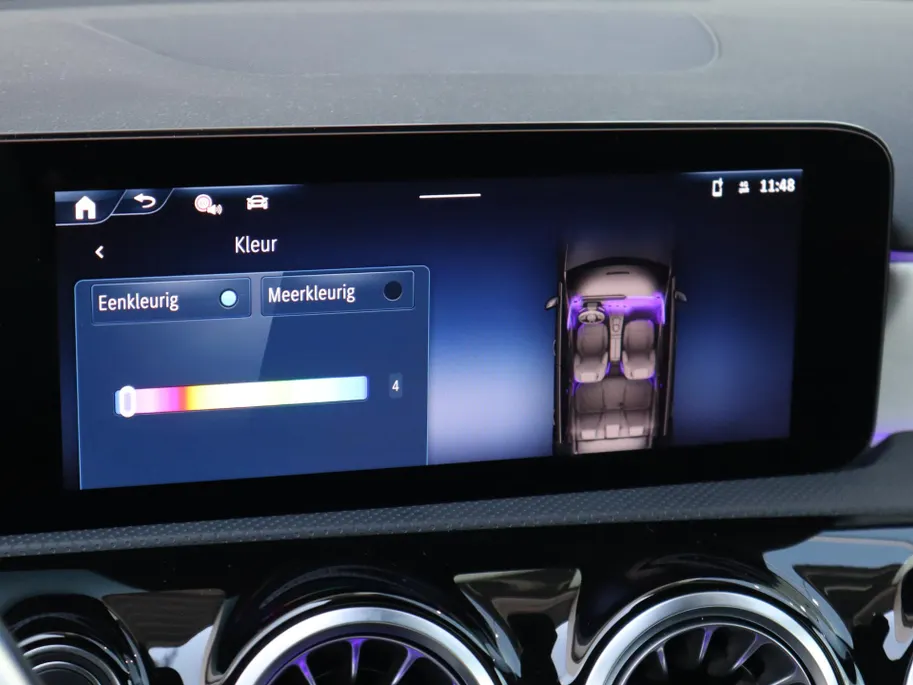 Mercedes-Benz A-Klasse 180 Star Edition Luxury Line l Keyless l Achteruitrij camera l Stoelverwarming l Memory