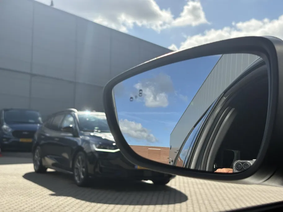Ford Focus Wagon 1.0 EcoBoost Hybrid ST Line | Adaptive Cruise | Winter Pack | Groot scherm