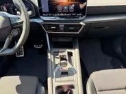 CUPRA Formentor 1.5 TSI e-Hybrid Business Panoramadak | Stuur verwarming etc! | Trekhaak | Super compleet en helemaal nieuw!