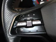 Nissan ARIYA Advance 91 kWh | Electrische stoel verstelling | Apple carplay & Android auto | Navigatie | Parkereersensoren v+a | 360grd camera | Kameleon kleur | 22kw lader | Bi-led verlichting |