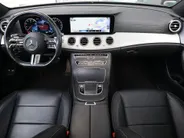 Mercedes-Benz E-Klasse 300 e AMG Line l Trekhaak l Panoramadak l Keyless l stoelverwarming