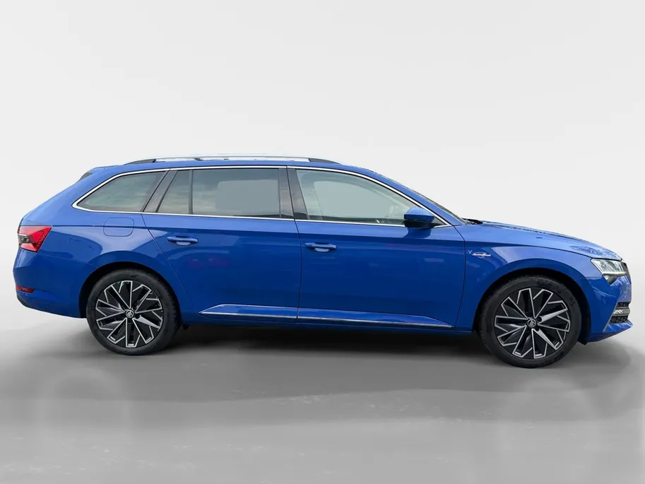 Škoda Superb Combi 1.4 TSI iV Laurin & Klement | Geheugenfunctie berijdersstoel | Climate | Achteruitrijcamera | Parkeersensoren | Navigatie |