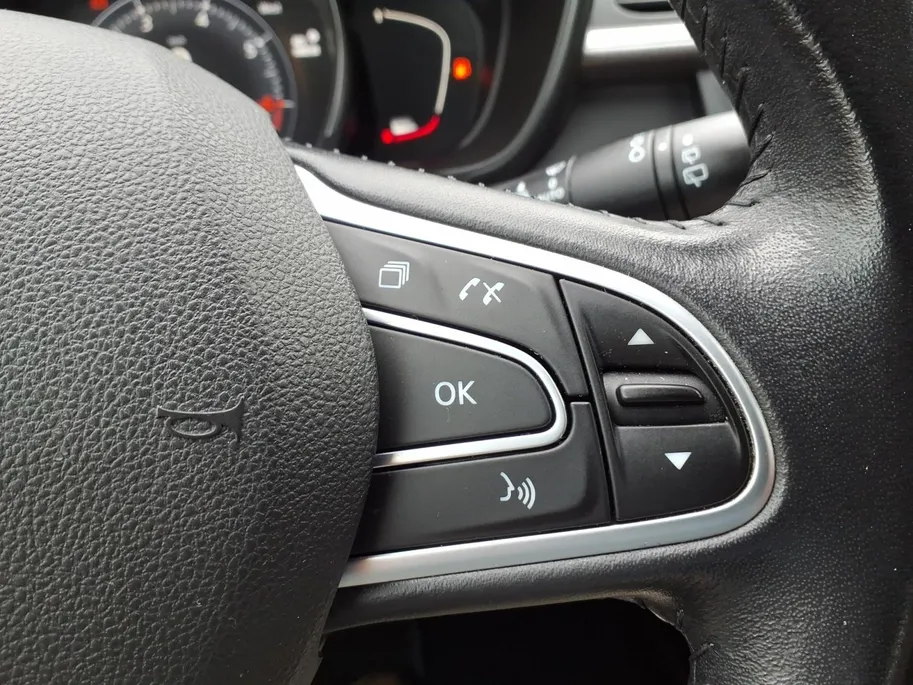 Renault Kadjar 1.2 TCe Limited Automaat | Navigatie | Trekhaak | Dealer onderhouden | 1 jaar garantie