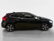 Volvo V40 1.5 T3 Polar+ Sport *Panorama*Aut.*Navi+Camera*Harman/Kardon*Stoel Verw.*Sportieve Auto!