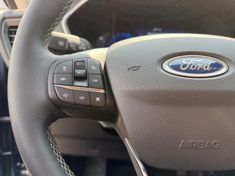 Ford Kuga 2.5 PHEV Vignale | Dealer onderhouden | Automaat | Adapt. Cruise control | BLIS | Elektr. achterklep | Winter pack | lederen bekleding | Parkeersensoren voor en achter | Camera voor en achter | Navigatie | Apple carplay & Android auto | B&O audio | Privac