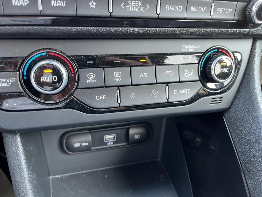 Kia Niro 1.6 GDi Hybrid DynamicPlusLine | Keyless entry | Stoelverwarming | Privacy glass | Dodehoekdetectie