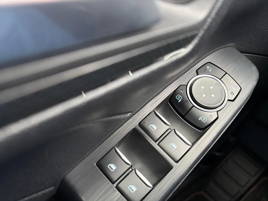 Ford Kuga 2.5 PHEV ST-Line 225PK | Adaptieve Cruise Control | BLIS | Trekhaak | Apple/Android Carplay | Keyless Entry | Climate Control |