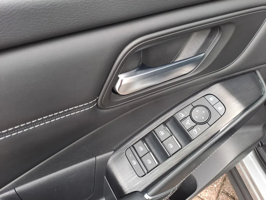Nissan QASHQAI 1.3 MHEV Xtronic N-Connecta | Apple Carplay/Android Auto | Navi | 360 Camera | Automaat | Pano Dak | Cruise control adaptief