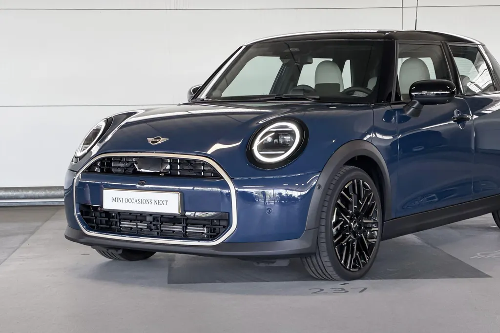 MINI Cooper 5-deurs Cooper C John Cooper Works S