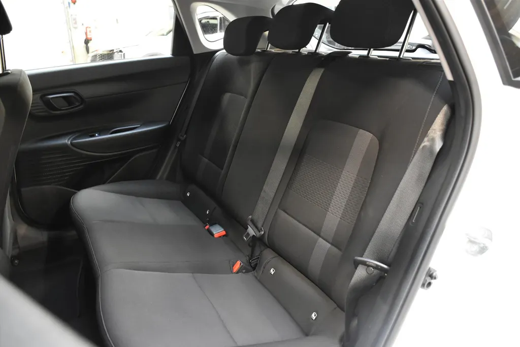Hyundai i20 1.2i Comfort | 4-cilinder | Navi | Cruise Control | Camera