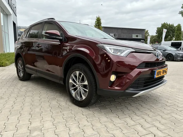 Toyota RAV4 2.5 Hybrid AWD Style