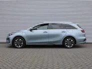 Kia Ceed Sportswagon 1.6 GDI PHEV DynamicPlusLine | Trekhaak | Stuur-/stoelverwarming | Plug-in | 16" LM | Clima | Camera | Cruise adapt. | Navi | LED |
