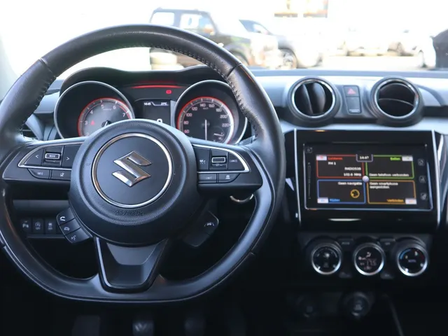 Suzuki Swift 1.2 Style Hybrid Adaptive Cruise | Carplay | Keyless