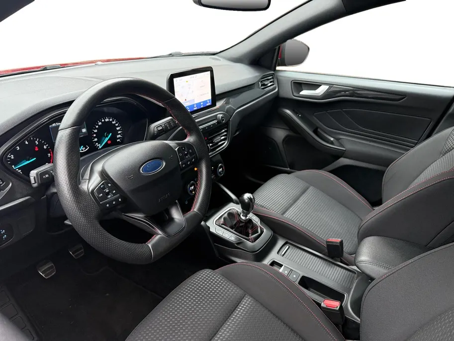 Ford Focus Wagon 1.0 EcoBoost Hybrid ST Line X Business | NL Auto | Dealeronderhouden | Winter Pack | Achteruitrijcamera | LMV | Apple Carplay & Android Auto |