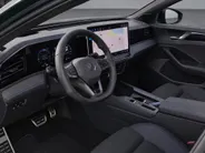 Volkswagen Passat Variant 1.5eHybrid 272PK R-Line Black Style Plus · Leder · Harman Kardon · Trekhaak ·  Alcantara hemelbekleding · 360°Camera + Parkeersensoren · Garantie t/m 21-01-2031 of 100.000km