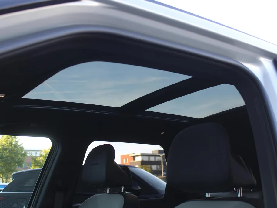 Kia EV5 GT-Line Business Edition 81.4 kWh | Trekhaak | Stuur-/stoelverwarming v+a | Schuifdak | Leer | Elek. stoelverstelling + achterklep | 20' LM | LED |