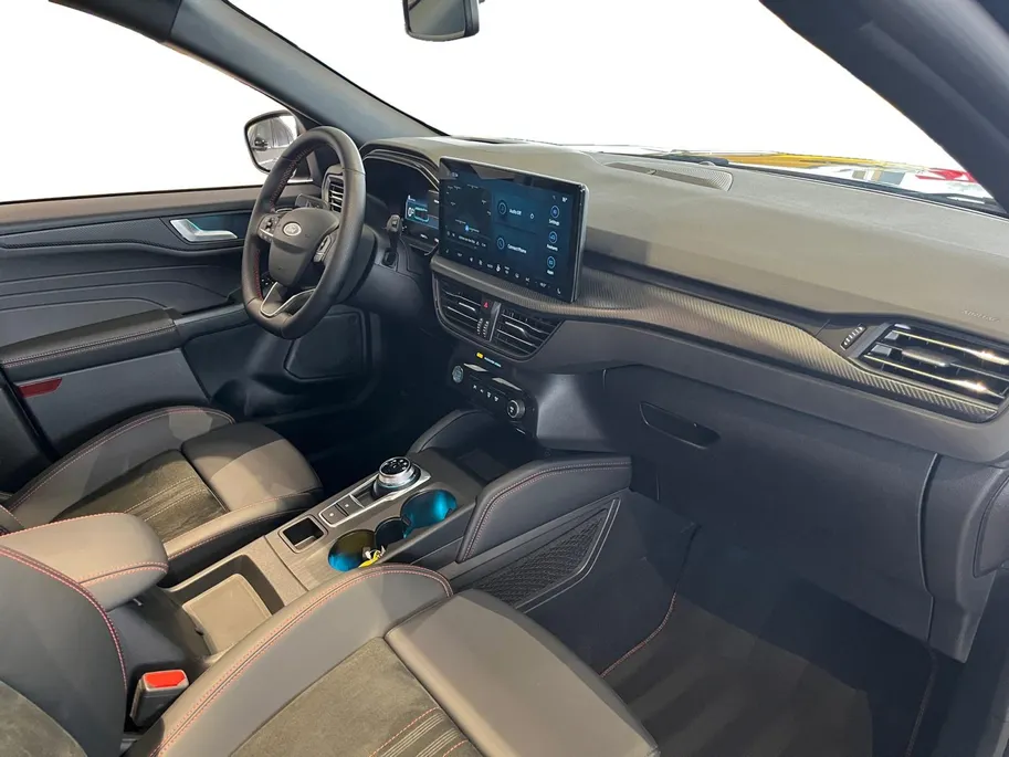 Ford Kuga 2.5 PHEV ST-Line X | NL auto | 243 pk | Automaat | El. Trekhaak | 2100KG Trekgewicht | Panorama Dak | Adapt. Cruise Control | BLIS | Winter pack | Verwarmbare Voorruit Matrix LED Koplampen | Fabrieksgarantie |