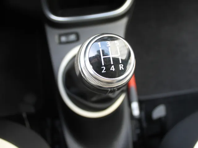 Renault Twingo 1.0 SCe Intens | navigatie | climate control |  lichtmetalen velgen | all season banden