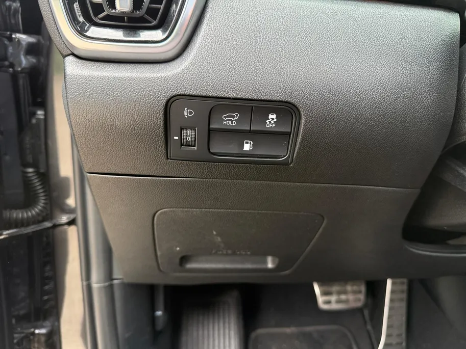 Kia Sorento 1.6 T-GDI Plug-in Hybrid 4WD Edition 7p. | Dealer onderhouden | Trekhaak | Apple Carplay / Android Auto | Navigatiesysteem | Elektrisch Schuif / Kanteldak | Head-up Display |  Elektrisch Verstelbare Voorstoelen | Bestuurdersstoel Met geheugen | Stoelverwa
