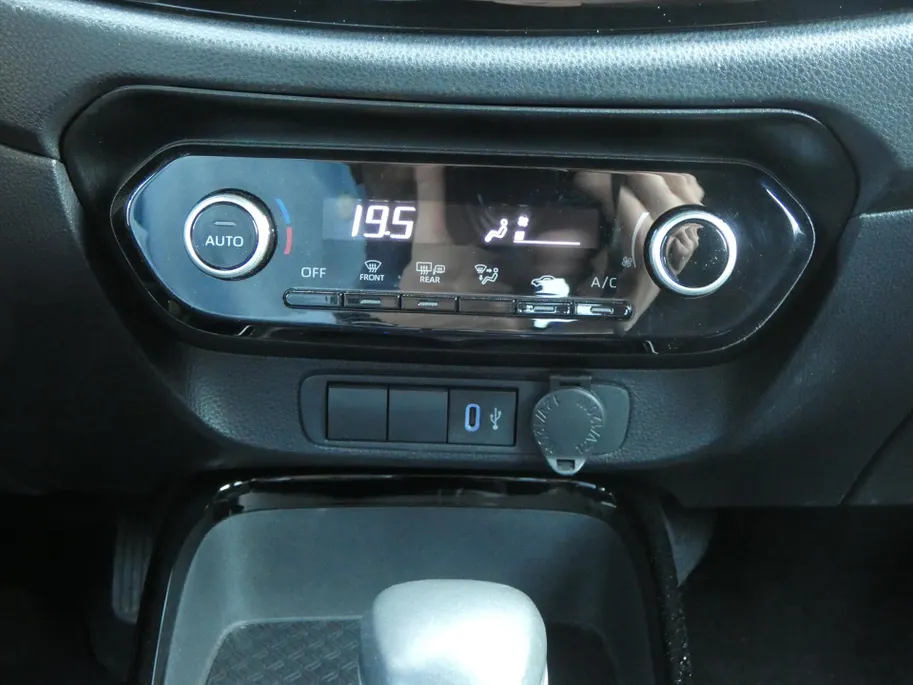 Toyota Aygo X 1.0 VVT-i MT 72pk Envy lCarplay lCruise lClima