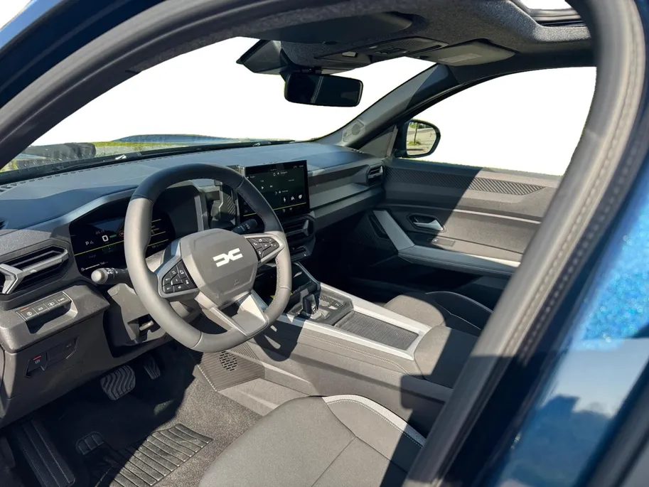Dacia Bigster 1.8 Hybrid 155 Journey | UIT VOORRAAD LEVERBAAR!! NU MET €500,- INTRODUCTIEVOORDEEL.