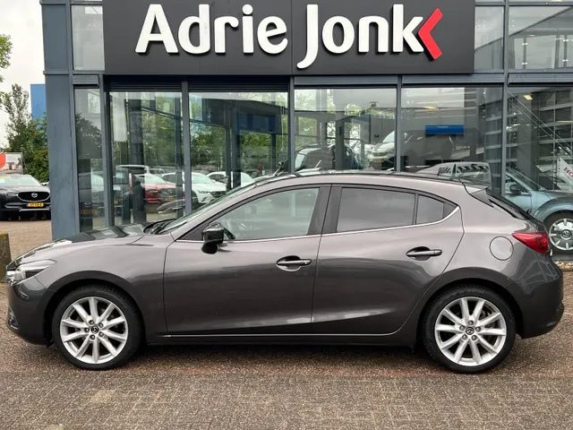 Mazda 3 2.0 SkyActiv-G 120 GT-M | LEDER | CAMERA | BOSE AUDIO | NAVIGATIE | NED AUTO | DEALER ONDERHOUDEN | STOEL + STUURVERWARMING | ACC |