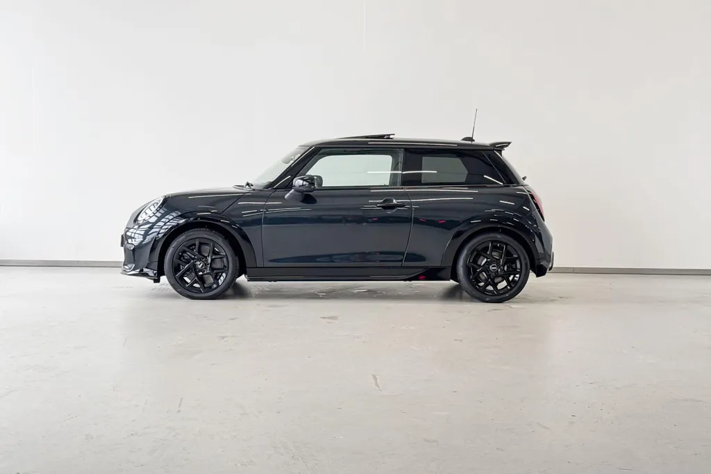 MINI Cooper 3-deurs 1.5 Cooper C John Cooper Works XL