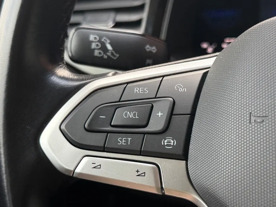 Volkswagen Polo 1.0 TSI R-Line Apple/Android | Camera | cruise control