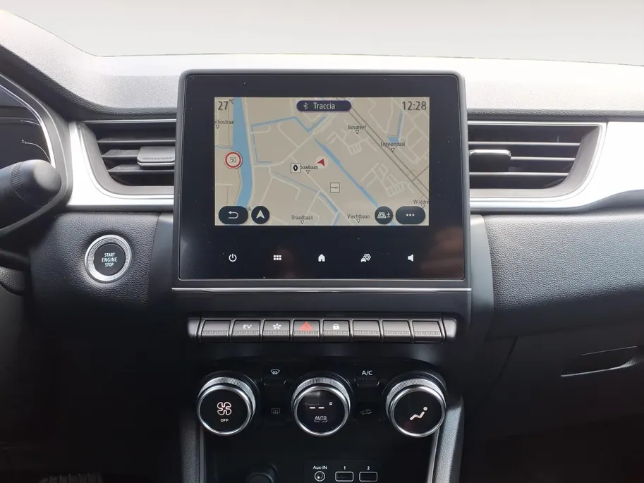 Renault Captur 1.6 E-Tech Hybrid 145 Intens Apple Carplay/Android Auto , electronic climate controle , camera , parkeersensor , lm velgen , navi , cruise , tel , usb.