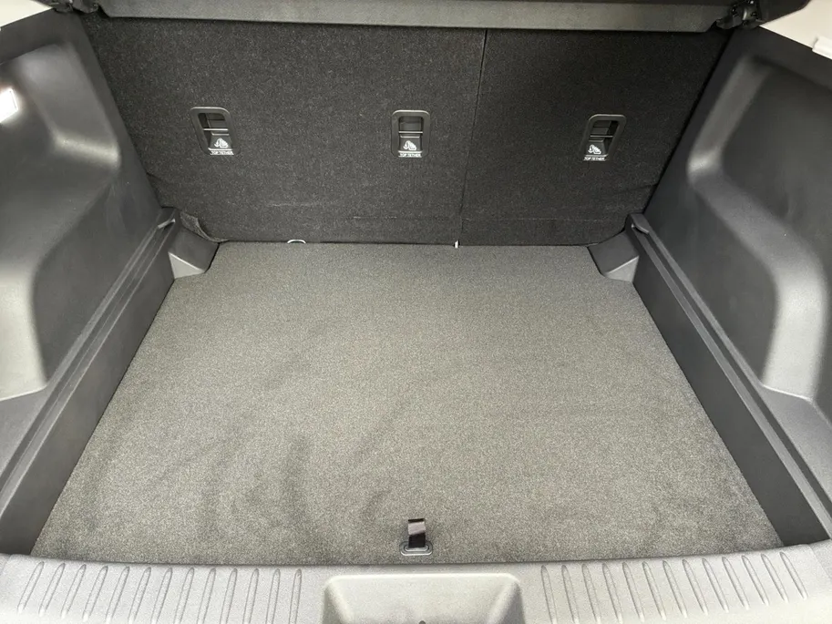 Omoda 5 EV Premium 61 kWh | Nieuw uit voorraad leverbaar | Stoelverwarming-/ventilatie | Panorama dak | Leder | 7 jaar Fabrieksgarantie