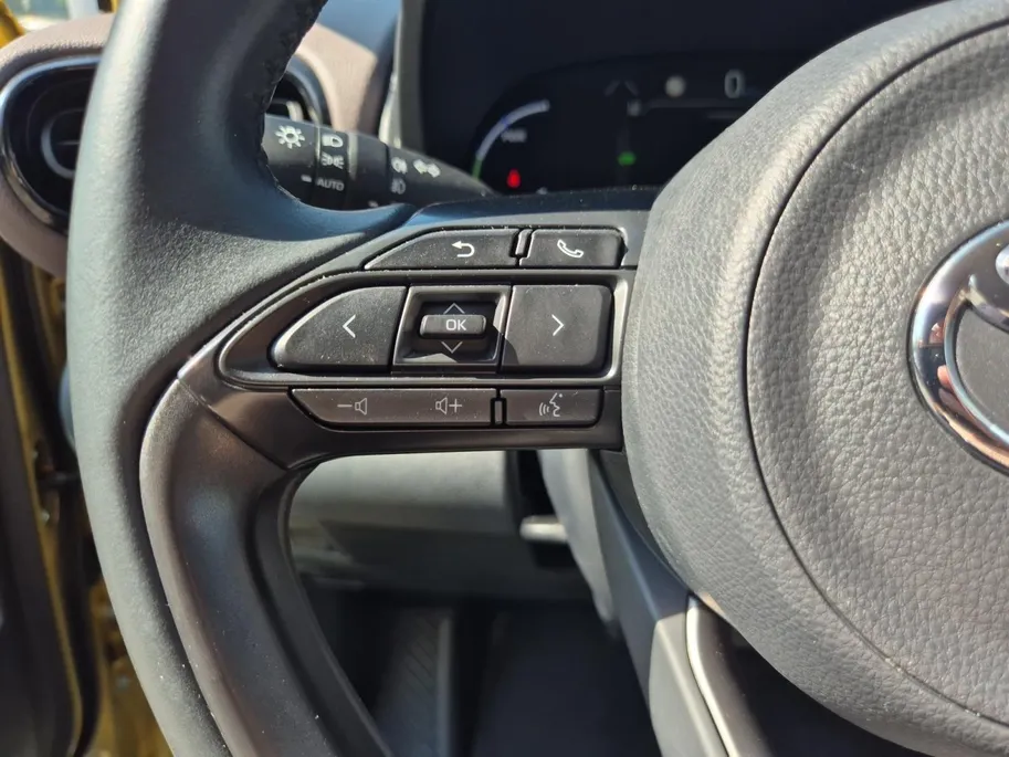 Toyota Yaris Cross 1.5 Hybrid Executive | Cruise Control | Climate Control | Camera | Head-up Display | Navigatie | Stoelverwarming |