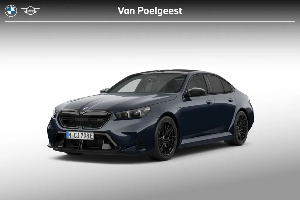 BMW M5 Sedan M5