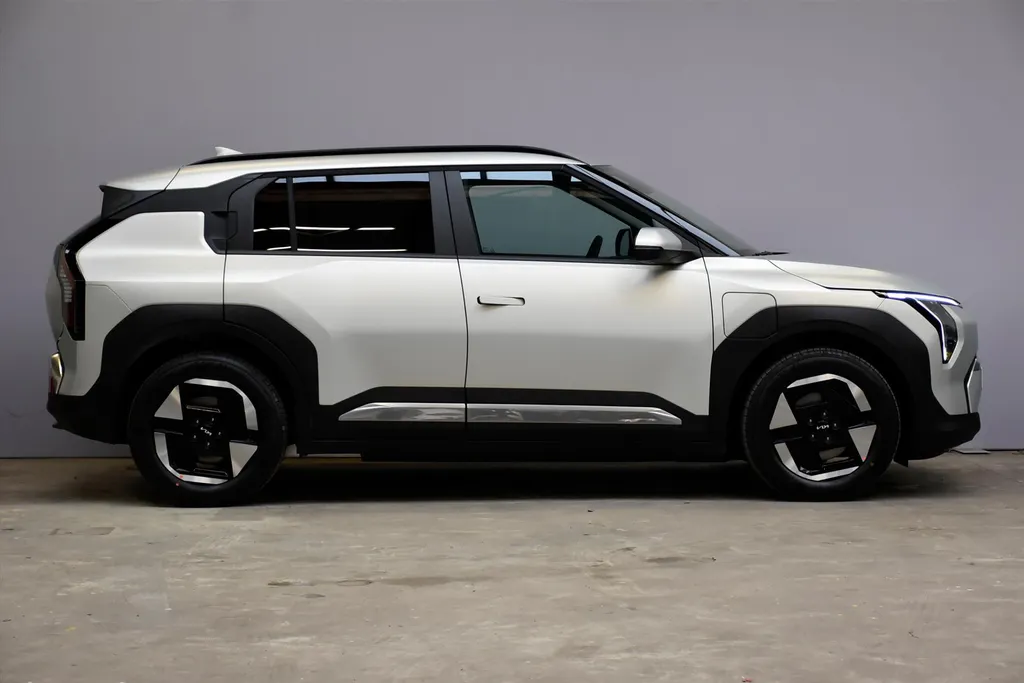 Kia EV3 81,4 kWh 204pk Plus NIEUW