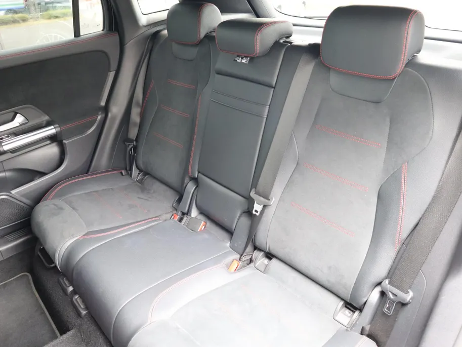 Mercedes-Benz GLA 250 e AMG Line l Trekhaak l Stoelverwarming l Achteruitrij camera