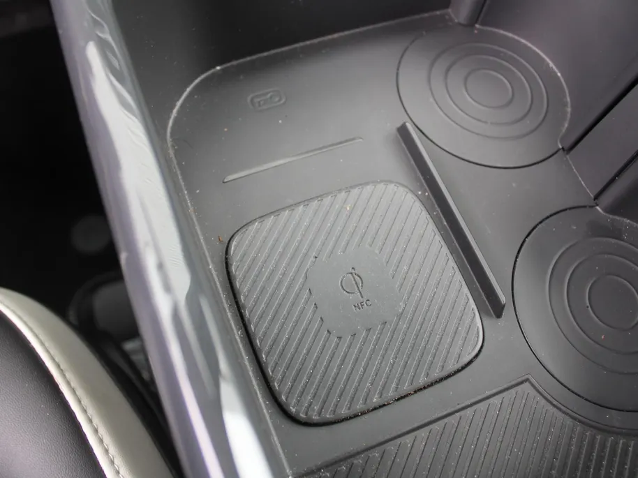 Kia EV5 GT-PlusLine 81.4 kWh | Schuifdak | Stuur-/stoelverwarming + ventilatie | Warmtepomp | 360 Camera | Geheugenstoel | Leer | HUD | LED | 19' LM |