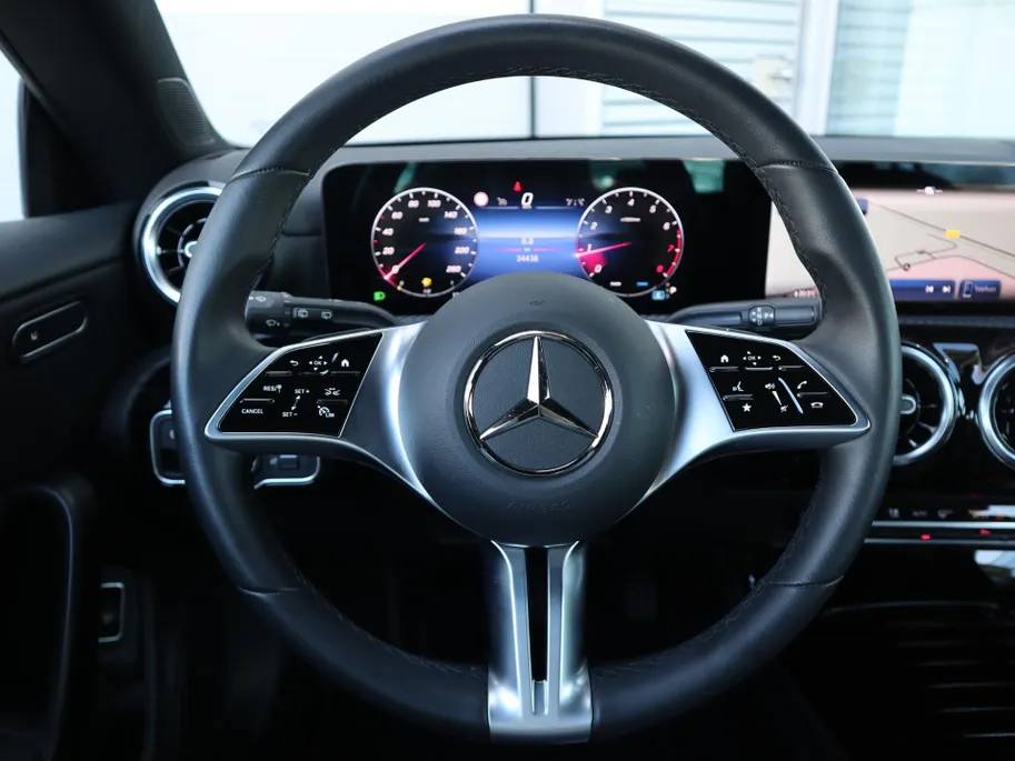 Mercedes-Benz CLA Shooting Brake 180 Business Solution Luxury l Keyless l Achteruitrij camera l Stoelverwarming