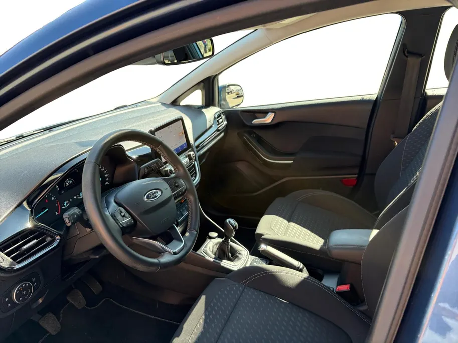 Ford Fiesta 1.0 EcoBoost Titanium | 1e Eigenaar | NL-Auto | Navigatie | Climate Control | Cruise Control | Parkeersensoren | Lichtmetalen velgen | All Weather banden