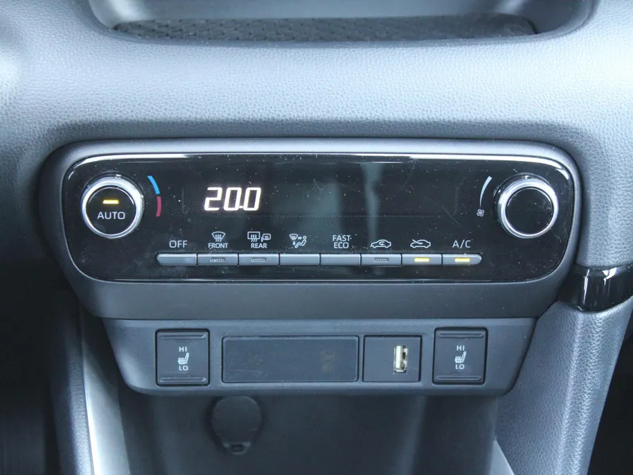 Mazda 2 Hybrid 1.5 Agile | Stuur-/stoelverwarming | Clima | Cruise | Camera | Keyless | Android Auto/Apple Carplay |