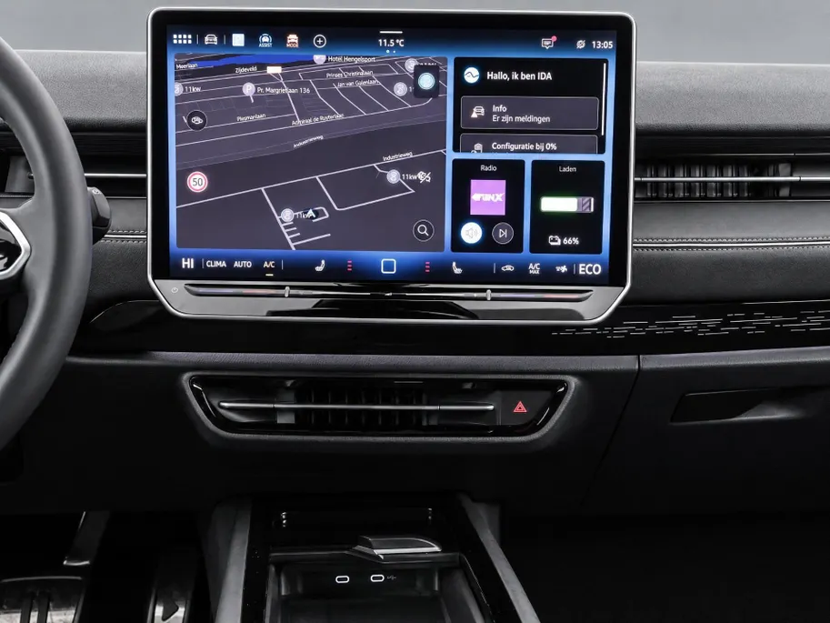 Volkswagen ID.7 Pro Business 286pk 77 kWh · SOH 97,2% · 360 Camera · Head-Up · Alarm · Elek. Trekhaak · Keyless · Elek. Voorstoelen · 20'' Inch · Gratis onderhoud & APK t/m 30-01-2030 · EXTRA INRUILKORTING ·