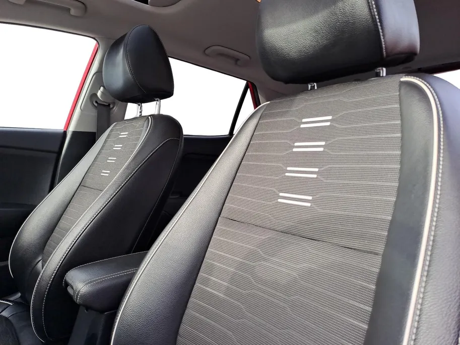 Kia Stonic 1.0 T-GDi MHEV GT-PlusLine | PRIVATE LEASE VANAF 373,- |1e Eigenaar | Meest luxe uitvoering | Schuif-/kanteldak | Metallic lak | Cruise Control | camera | Carplay | Fabrieksgarantie | NAP