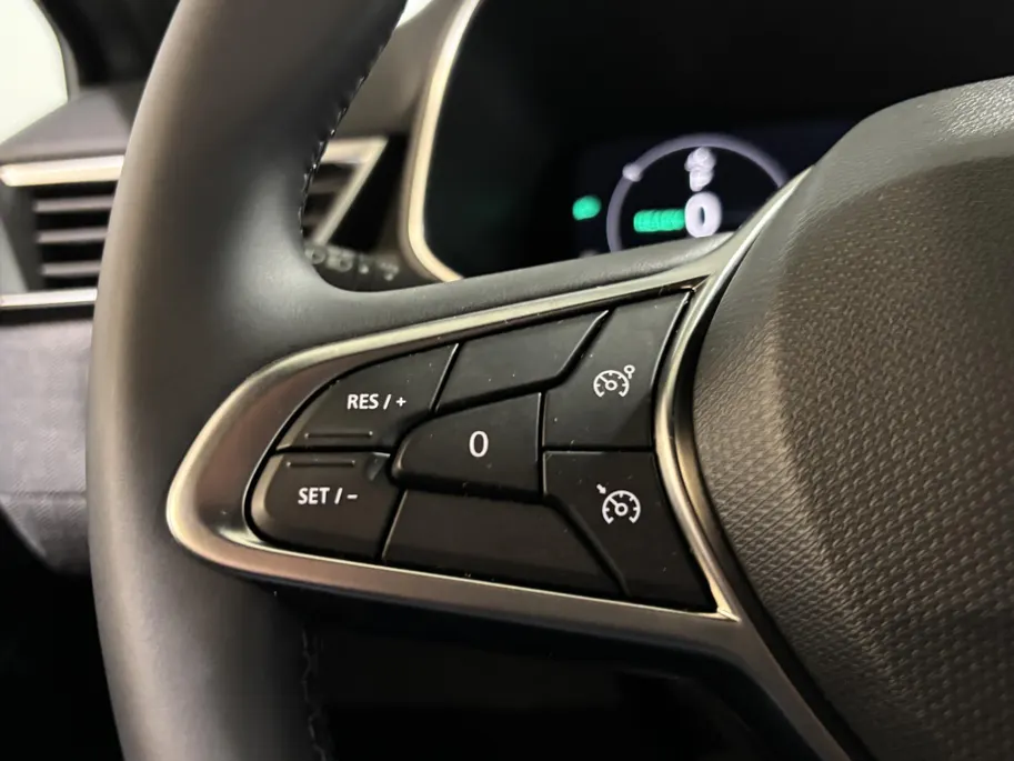 Renault Clio 145PK E-Tech Full Hybrid Techno Automaat | Digital Cockpit | 9,3' Navi | Climate Control | Apple CarPlay/Android Auto | Camera | Cruise Control | Armsteun | Lichtmetalen Velgen |