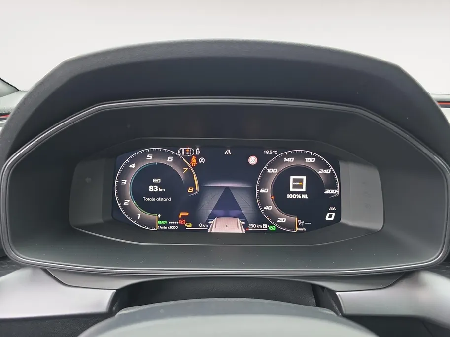 CUPRA Formentor 1.5 TSI e-Hybrid Business 204Pk | Panoramadak | Elektr. Trekhaak | Stoelverwarming | Elektr. Achterklep | Matrix Led koplampen | Virtual Cockpit | Fabrieksgarantie |