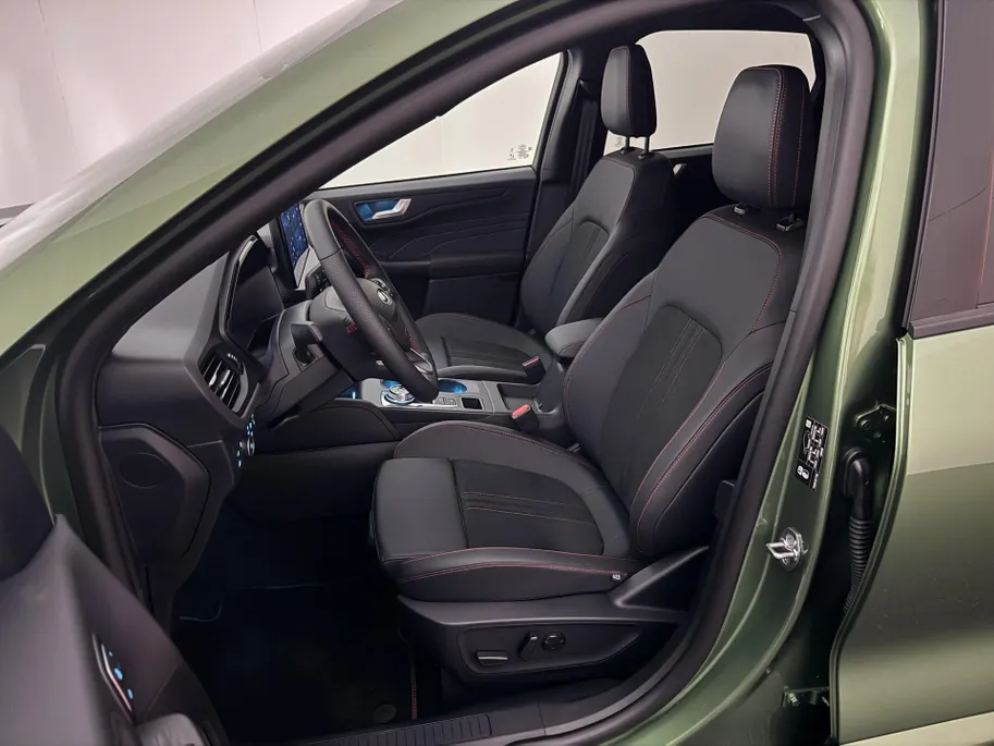 Ford Kuga 2.5 PHEV ST-Line X DIT IS EEN VOORRAADAUTO! | Elektrisch Wegklapbare Trekhaak | Winter Pack |
