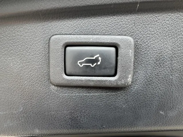 Subaru Outback 2.5i Premium Automaat | All Season Banden | Trekhaak | Elek. Schuif/Kantel Dak | Crème Witte Lederen Bekleding