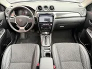 Suzuki Vitara 1.5 Hybrid Style 116PK AUTOMAAT | Parkeer sensoren| Metallic lak| 4 seizoen banden| Camera| Schuif en kanteldak| Navigatie| Stoel verwarming| Adaptieve cruise control