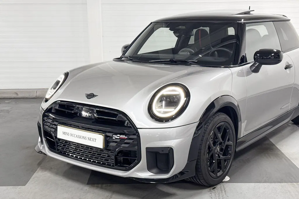 MINI Cooper 3-deurs Cooper C John Cooper Works