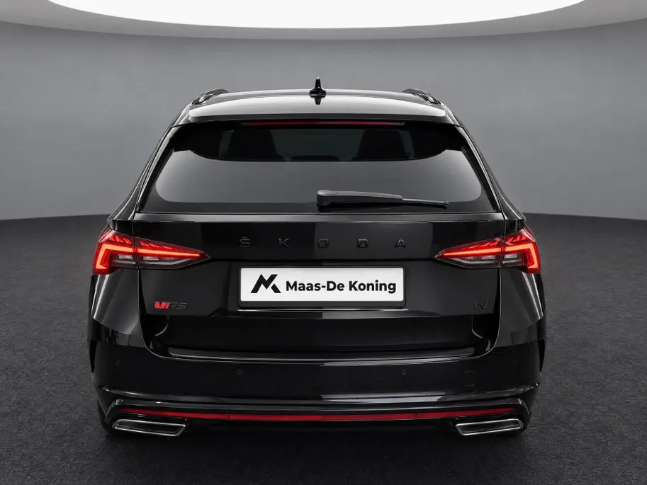 Škoda Octavia Combi 1.4 TSI 245pk DSG RS iV PHEV Business · SOH 94,5% · Camera · Wegklapbare Trekhaak · Elek. Voorstoelen · Stoelverwarming V+A · 19'' Inch · Apple/Android Car Play ·